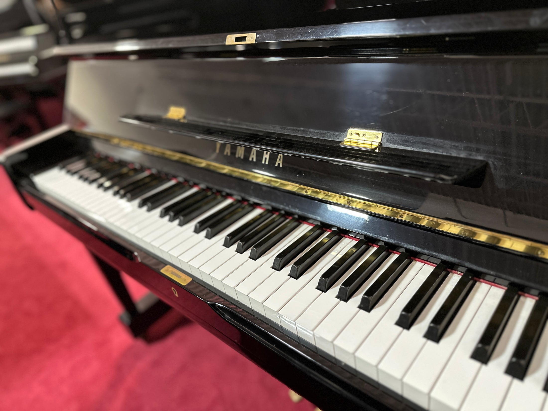 Yamaha MP100 48" Upright Piano with Vintage Silent Practice System