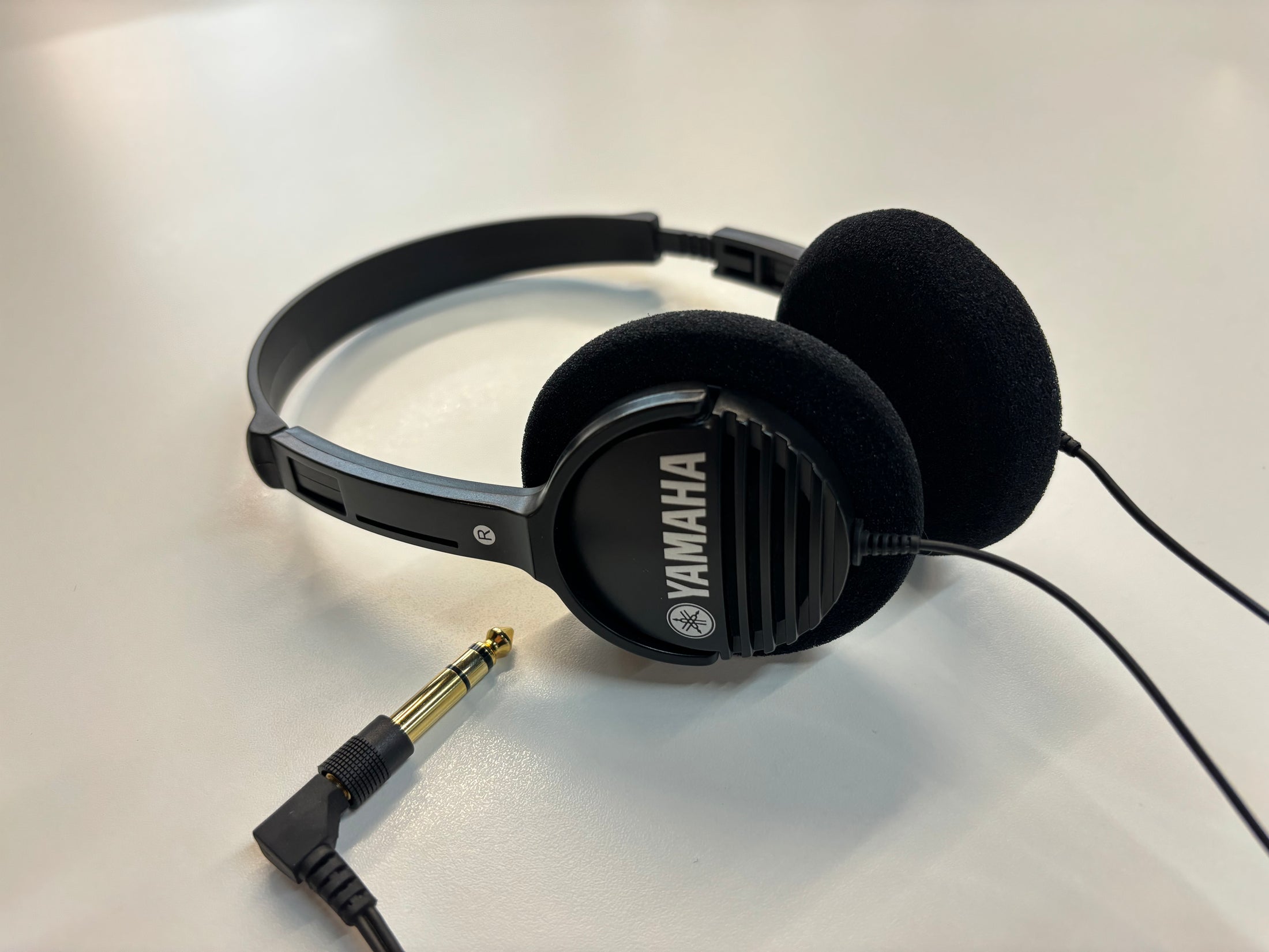 Yamaha Headphones YRH1C