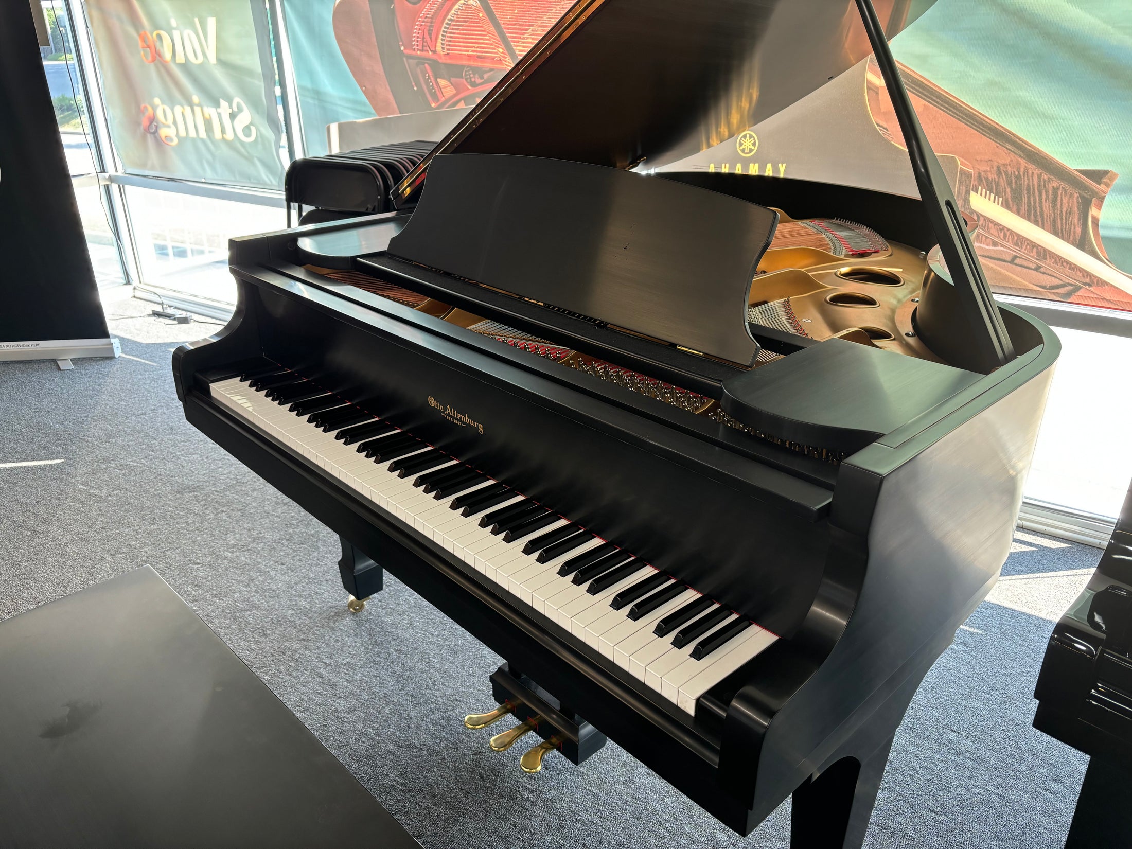 Otto Altenburg SG507 5'7" Baby Grand Piano in Ebony Satin Finish