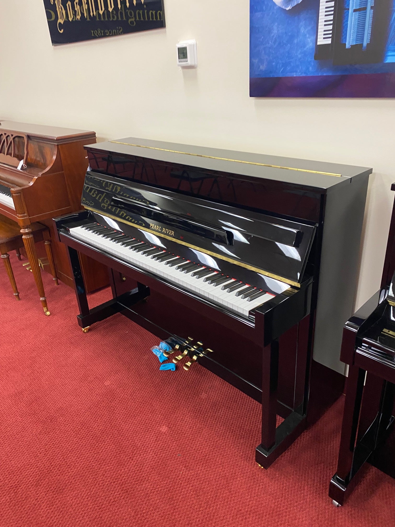 Pearl River EU110 43" Upright Piano in Polished Ebony