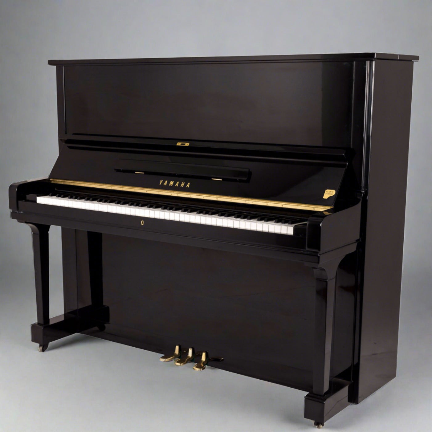 Yamaha U3 52\ Opprettstående Piano i polertYamaha U3 52\ Opprettstående Piano i polert  